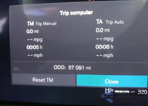 2022 Volvo Xc60 B5 Inscription z USA, uszkodzony, nr VIN YV4L12DLXN1940461